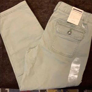 NWT Eddie Bauer size 4x24 khaki crop pants
